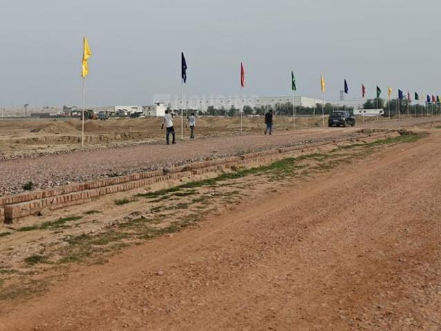Residential Plot in Sector 4 for resale Sohna. The reference number is 20687428