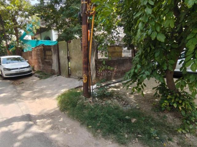 Residential Plot in Sector 50 for resale Noida. The reference number is 20401955