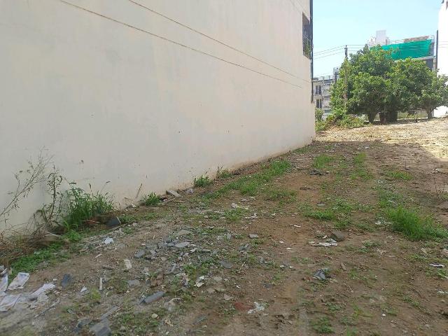 Residential Plot in Sector 57 for resale Gurgaon. The reference number is 21050115