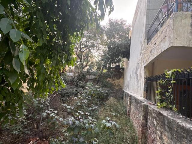 Residential Plot in Sector 55 for resale Noida. The reference number is 20054313