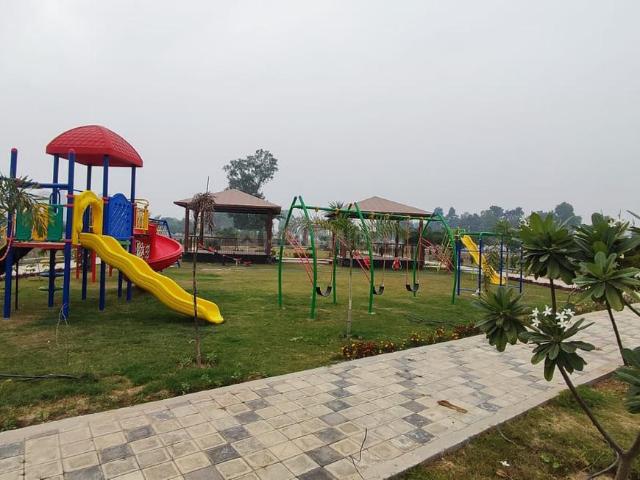 Residential Plot in Sector 5 for resale Sohna. The reference number is 21106648