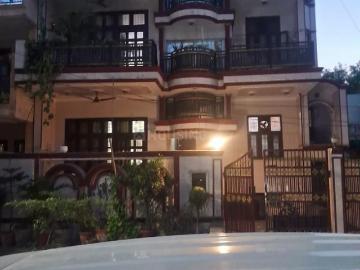 Residential Plot in Sector 61 for resale Noida. The reference number is 19837432