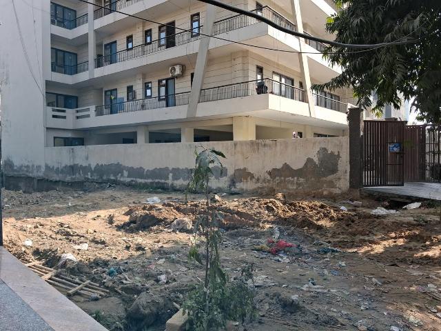 Residential Plot in Sector 70 for resale Noida. The reference number is 19062813