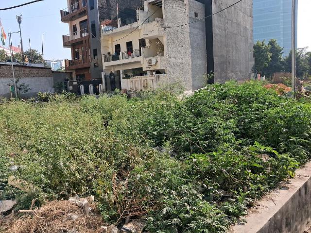 Residential Plot in Sector 70 for resale Noida. The reference number is 19062919