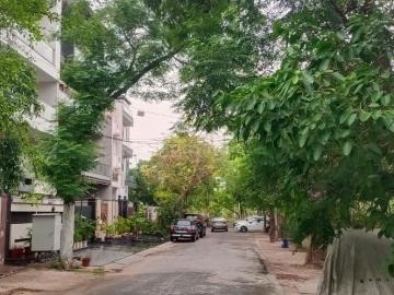 Residential Plot in Sector 72 for resale Noida. The reference number is 19995607