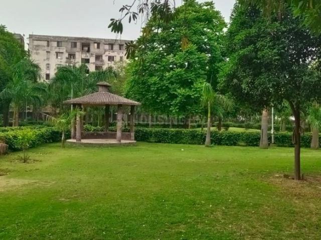 Residential Plot in Sector 72 for resale Noida. The reference number is 20817733