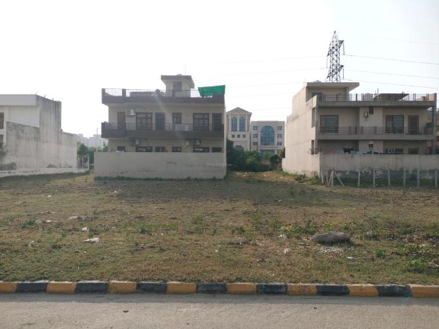 Residential Plot in Sector 75 for resale Faridabad. The reference number is 21151359