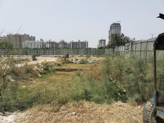 Residential Plot in Sector 76 for resale Noida. The reference number is 19424632