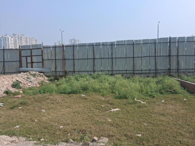 Residential Plot in Sector 76 for resale Noida. The reference number is 19420842
