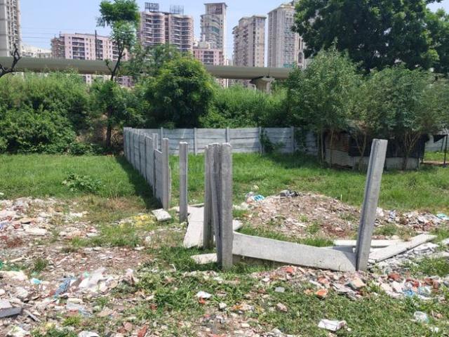 Residential Plot in Sector 76 for resale Noida. The reference number is 21326328