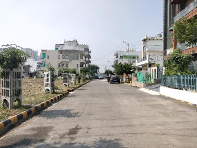 Residential Plot in Sector 76 for resale Faridabad. The reference number is 18579565