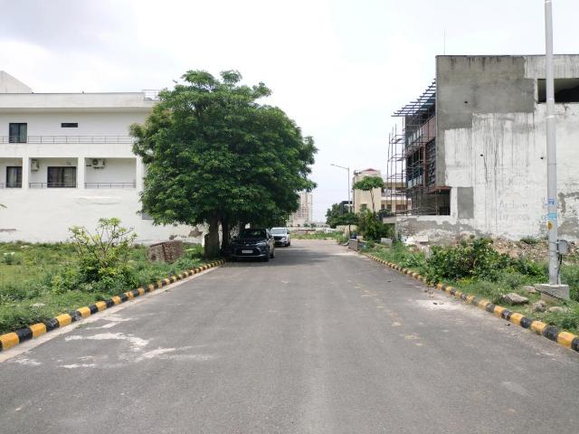 Residential Plot in Sector 76 for resale Faridabad. The reference number is 20412540