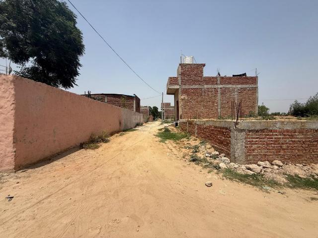 Residential Plot in Sector 79 for resale Noida. The reference number is 20386441