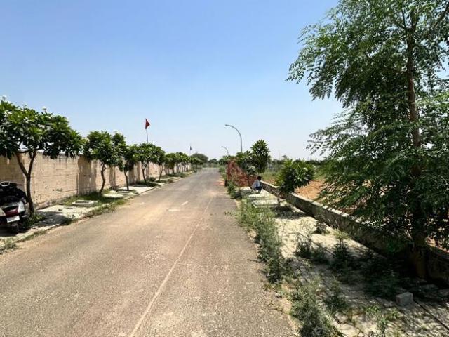 Residential Plot in Sector 7 for resale Sohna. The reference number is 20347174