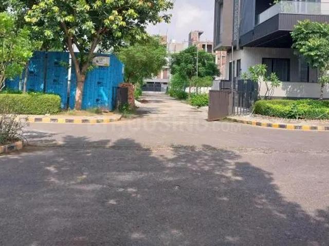 Residential Plot in Sector 83 for resale Faridabad. The reference number is 21104403