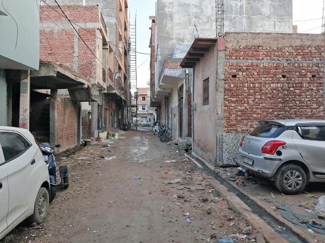 Residential Plot in Sector 81 for resale Noida. The reference number is 20762309