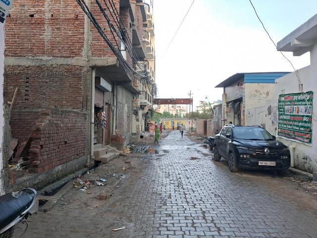 Residential Plot in Sector 81 for resale Noida. The reference number is 20762363