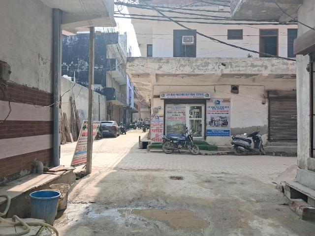 Residential Plot in Sector 81 for resale Noida. The reference number is 21285065