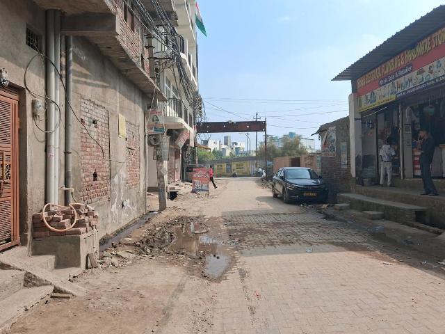 Residential Plot in Sector 81 for resale Noida. The reference number is 21285090