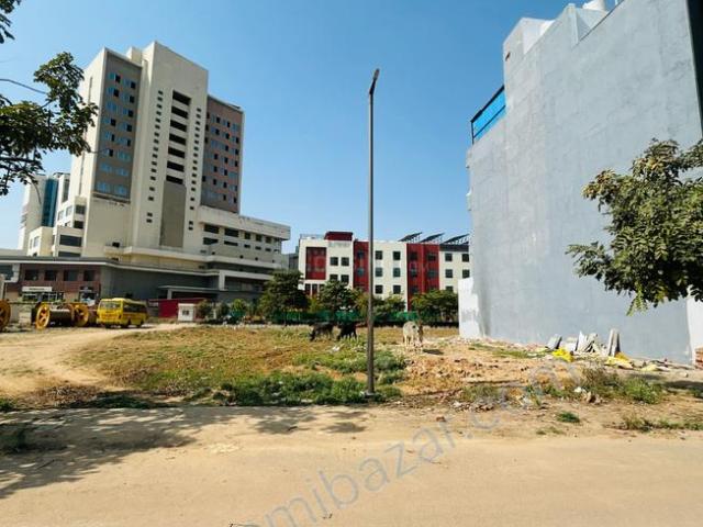 Residential Plot in Sector 82 for resale Gurgaon. The reference number is 21044049