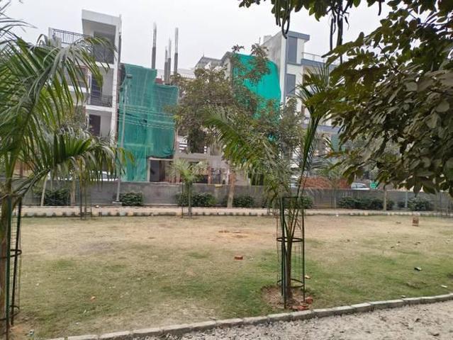 Residential Plot in Sector 86 for resale Noida. The reference number is 20790737