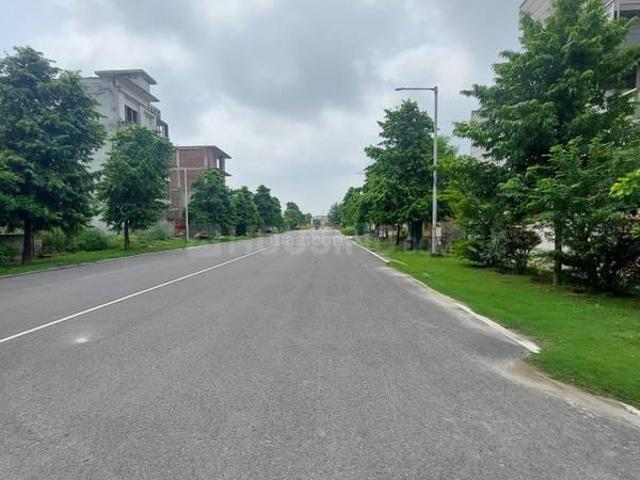 Residential Plot in Sector 93B for resale Noida. The reference number is 20009625
