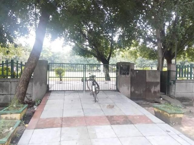Residential Plot in Sector 92 for resale Noida. The reference number is 20096699