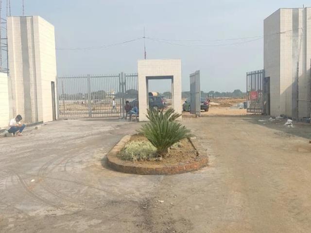 Residential Plot in Sector 98 for resale Faridabad. The reference number is 19802623