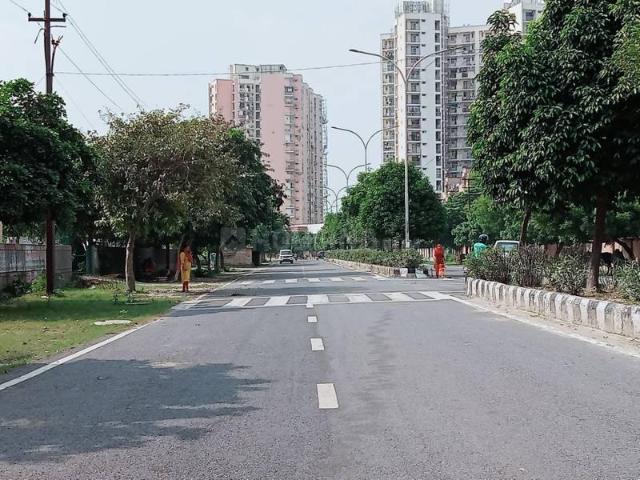 Residential Plot in Sector 99 for resale Noida. The reference number is 19940433