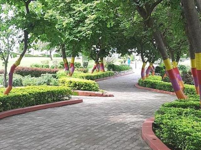 Residential Plot in Sector 99 for resale Noida. The reference number is 20891060