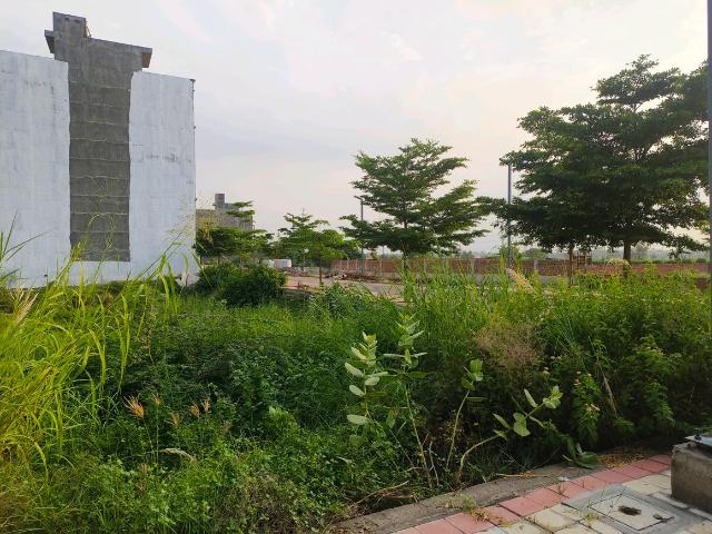 Residential Plot in Sector 99A for resale Gurgaon. The reference number is 21044194