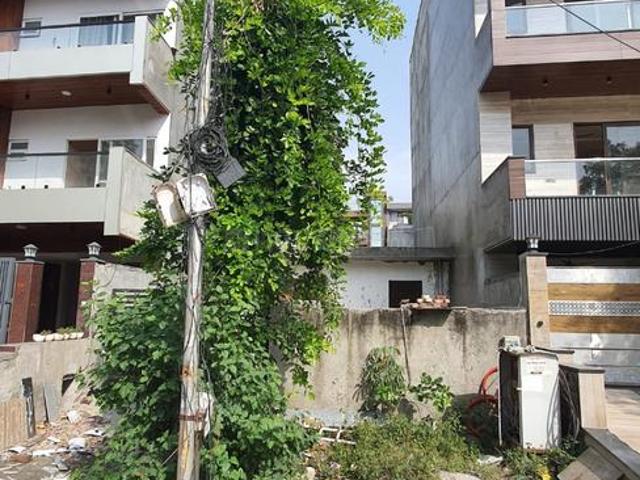 Residential Plot in Sector 100 for resale Noida. The reference number is 20234944