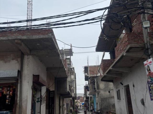 Residential Plot in Sector 101 for resale Noida. The reference number is 21296589