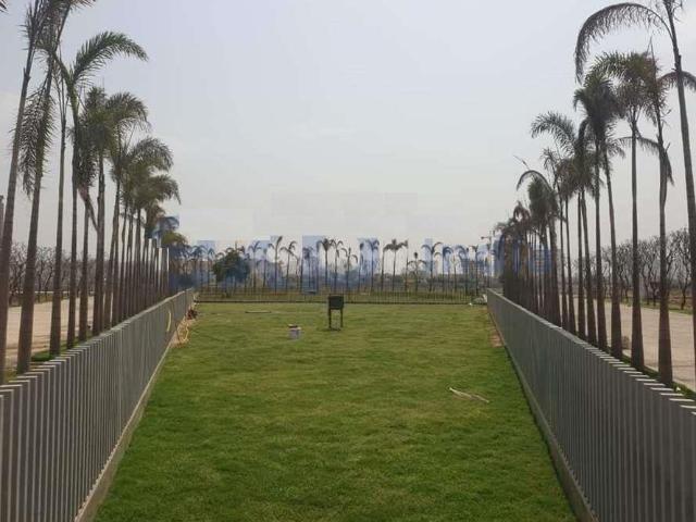 Residential Plot in Sector 102 for resale Gurgaon. The reference number is 20935054