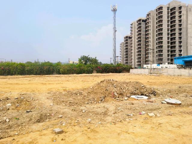 Residential Plot in Sector 104 for resale Gurgaon. The reference number is 21140671