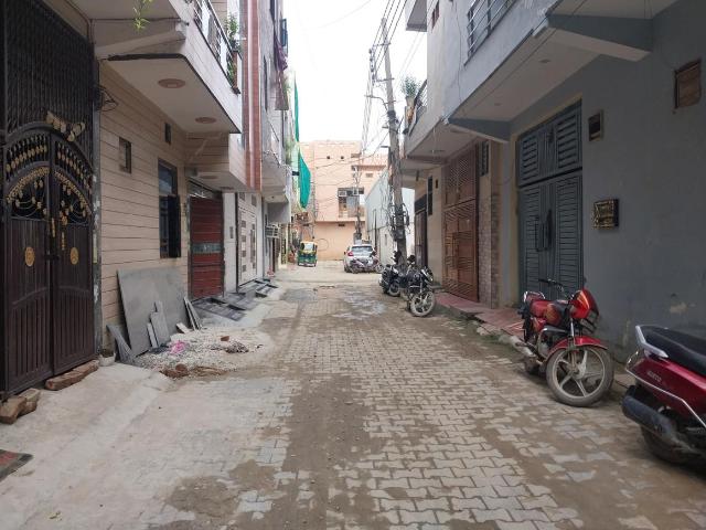 Residential Plot in Sector 105 for resale Gurgaon. The reference number is 21240838