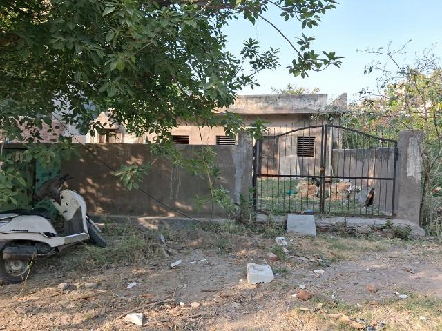 Residential Plot in Sector 105 for resale Noida. The reference number is 16877148