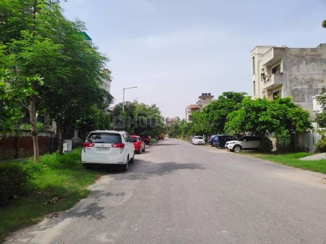 Residential Plot in Sector 105 for resale Noida. The reference number is 20009626