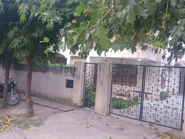 Residential Plot in Sector 105 for resale Noida. The reference number is 20384410
