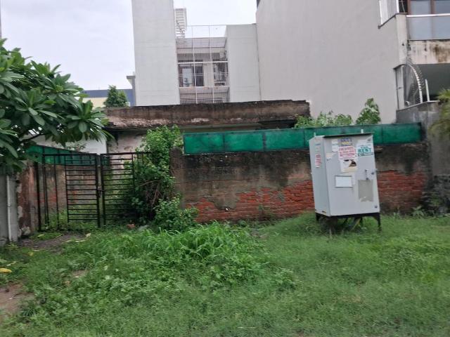 Residential Plot in Sector 105 for resale Noida. The reference number is 20412576