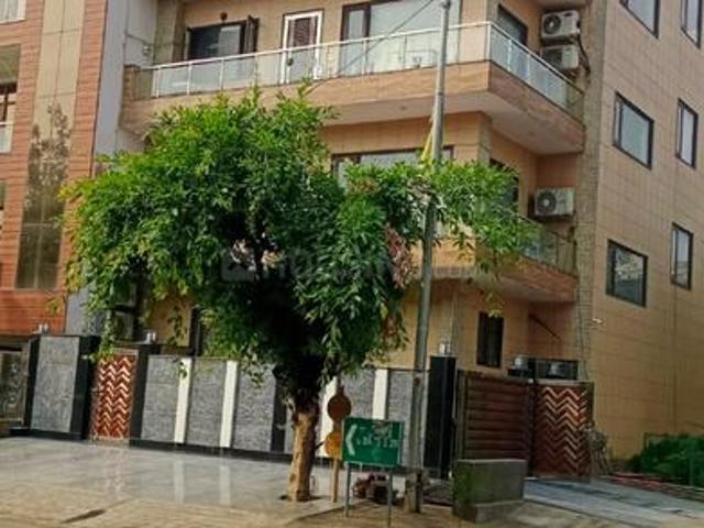 Residential Plot in Sector 105 for resale Noida. The reference number is 20438164