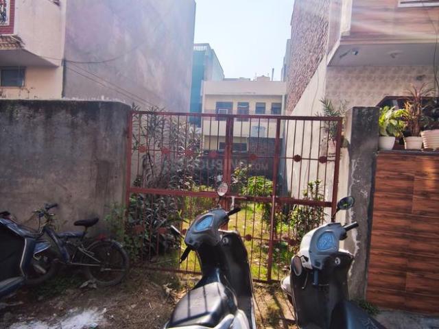 Residential Plot in Sector 10 for resale Gurgaon. The reference number is 19606262