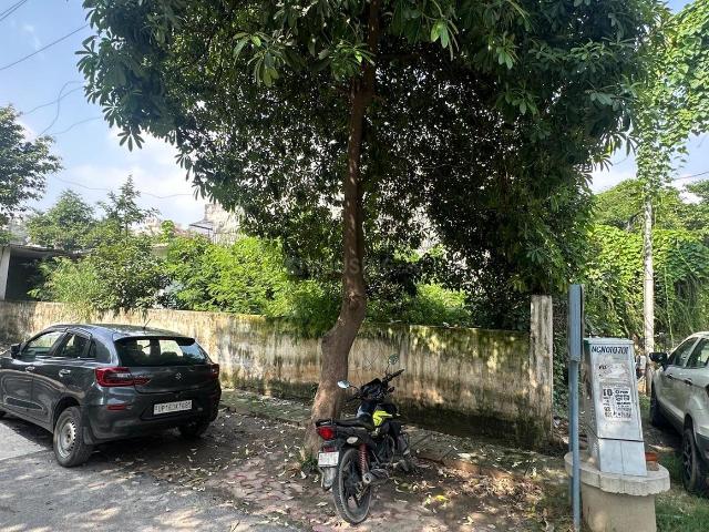 Residential Plot in Sector 122 for resale Noida. The reference number is 20998586