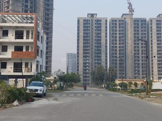 Residential Plot in Sector 131 for resale Noida. The reference number is 19446192
