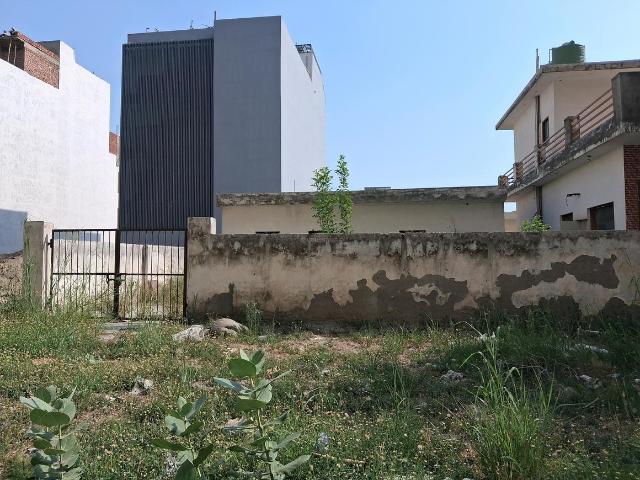 Residential Plot in Sector 133 for resale Noida. The reference number is 19626570
