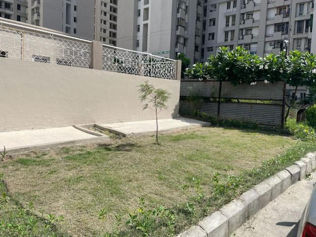 Residential Plot in Sector 133 for resale Noida. The reference number is 20697324