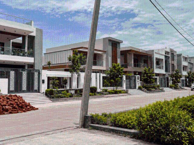 Residential Plot in Sector 133 for resale Noida. The reference number is 20754551