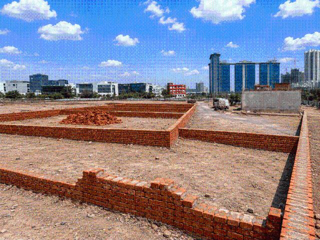 Residential Plot in Sector 138 for resale Noida. The reference number is 20576170