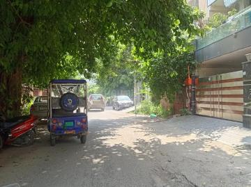 Land for sale in Ranjit Vihar - Security