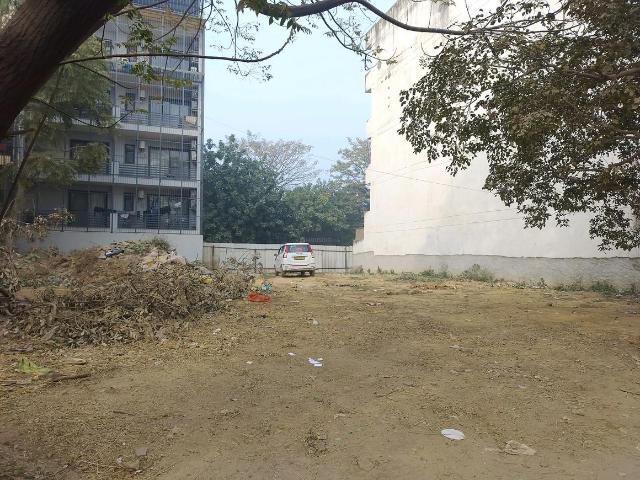 Residential Plot in Sector 17 for resale Gurgaon. The reference number is 18314957